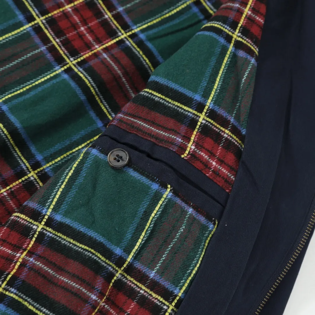 P360 #R43 Ralph Lauren/Ralph Lauren American vintage classic lapel old cadre retro jacket, thickened in autumn and winter, woolen lining, classic design, timeless classic, thick cotton fabric, showing a sense of vintage, collar and cuffs colorful plaid embellishment, looks good on both men and women, comfortable and comfortable, focuses on relaxed retro YYDS, one for each man and woman, an indispensable piece for autumn and winter, the hottest jacket at the moment The 100% cotton twill is thick and thick, and the pure cotton colorful plaid lining is distinguished by digital printing in the market. Exquisite embroidery. The Harrington jacket has a loose fit, is short and fat, and is super versatile. It is clean-fitting and is perfect for men and women!   Color: Khaki Navy Red Black Size: S/M/L/XL Length: 68 70 72 74 Sleeve Length: 63 64 65 66 Shoulder Width: 51 52 53 54 Bust: 126 130 134 138